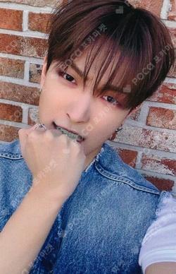 ATEEZ HONGJOONG photocard image