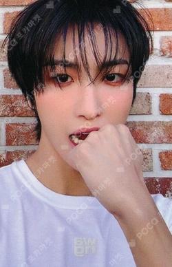 ATEEZ SEONGHWA photocard image