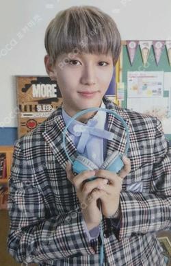 Miracle HongJooChan photocard image