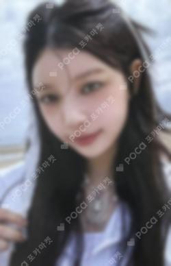 ILLIT MOKA photocard image
