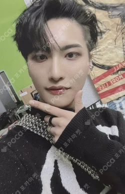 THE WORLD EP.1 : MOVEMENT A VER. SEONGHWA photocard image