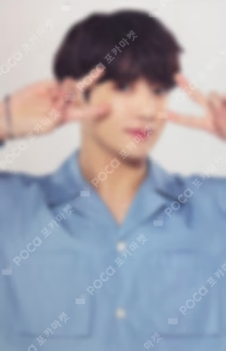 BTS WORLD TOUR 'LOVE YOURSELF' MINI PHOTO CARD JUNGKOOK photocard image