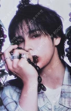 Dare to Crave STARSHIPSQUARE SERIM photocard image