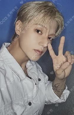 ATEEZ WOOYOUNG photocard image