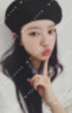 bomb GLLIT ver. COMEBACK LIVE WEVERSE MOKA photocard image