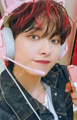 UNDENIABLE JUMP UP Lee Han Bin photocard image