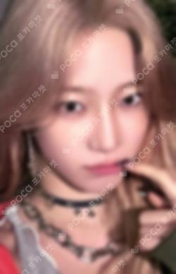 DIFFERENT LIMITED OFFBEAT CLOVE Ver. KAZUHA photocard image