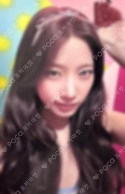 DIFFERENT WEVERSE JAPAN LUCKY DRAW KAZUHA photocard image