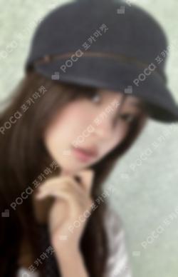 bomb Target Exclusive MOKA photocard image