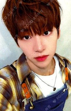 Weekend EVERLINE KIMDONGYUN photocard image