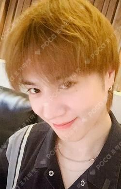 Interlunar APPLEMUSIC YUGYEOM photocard image