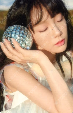 TAEYEON SPECIAL LIVE [The Magic Of Christmas Time] HAND WARMER & PHOTO CARD SET
