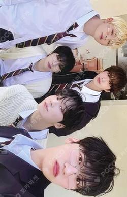2025 SEASON’S GREETINGS [oneus TO moon] Bizent Mall