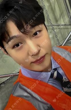 2025 SEASON’S GREETINGS 창섭제일 : CHANGSUB FIRST AREA SOUND WAVE LEE CHANGSUB photocard image