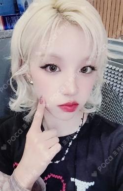 We are JJMUZE YUQI photocard image