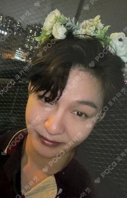 reissue #001 ‘SURRENDER’ PIN BUTTON SET LEE CHANGSUB photocard image