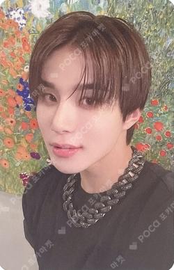 2 Baddies Target Exclusive JUNGWOO photocard image