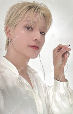 ATEEZ 2025 WORLD TOUR [IN YOUR FANTASY] IN INCHEON RANDOM PHOTOCARD PACK WOOYOUNG photocard image