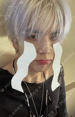 Unexpected hello82 International Exclusive YOUNGHOON photocard image