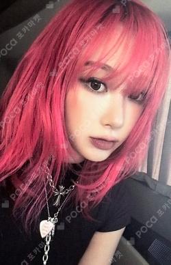 Dirty Work Dirty Case Ver. Barnes & Noble Exclusive GISELLE photocard image