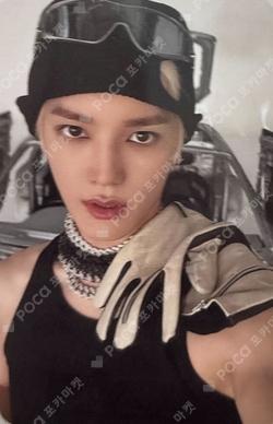 2 Baddies Target Exclusive TAEYONG photocard image
