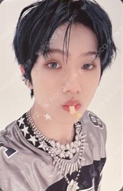 ISTJ Poster Ver. Barnes & Noble Exclusive JISUNG photocard image