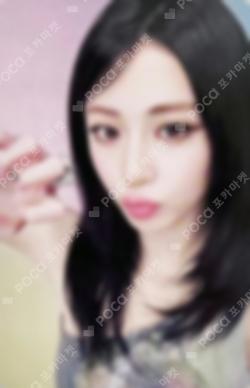 2025 LE SSERAFIM TOUR 'EASY CRAZY HOT' IN JAPAN PHOTO CARD HUH YUNJIN photocard image