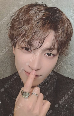 ATEEZ 2025 WORLD TOUR [IN YOUR FANTASY] IN INCHEON RANDOM PHOTOCARD PACK HONGJOONG photocard image