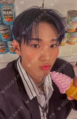 DUH! hello82 Exclusive INTAK photocard image