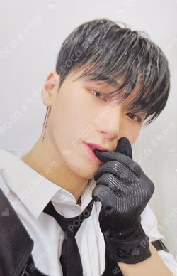 ATEEZ SAN photocard image
