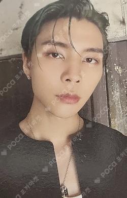 Golden Age Archiving Ver. Japan Exclusive Ver. JOHNNY photocard image