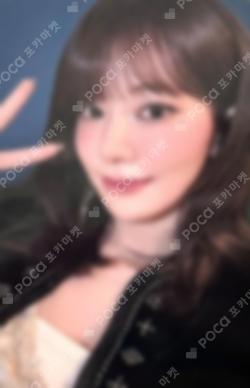 2025 LE SSERAFIM TOUR 'EASY CRAZY HOT' IN JAPAN WEVERSE JAPAN SAKURA photocard image