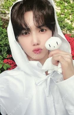 Dare to Crave Show! Musiccore MINI FANMEETING MINHEE photocard image