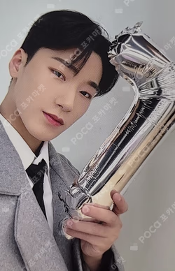 ATEEZ WORLD TOUR [THE FELLOWSHIP : BREAK THE WALL] ANCHOR IN SEOUL SAILOR PACKAGE