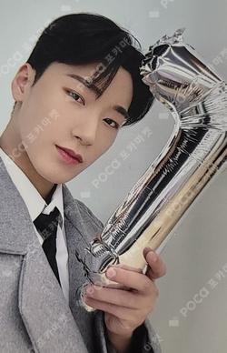 ATEEZ WORLD TOUR [THE FELLOWSHIP : BREAK THE WALL] ANCHOR IN SEOUL SAILOR PACKAGE SAN photocard image