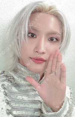 2025 ATEEZ WORLD TOUR [TOWARDS THE LIGHT : WILL TO POWER] FINALE IN SEOUL SAILOR PACKAGE SEONGHWA photocard image