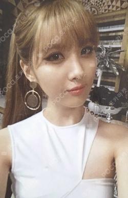 Holler SEOHYUN photocard image