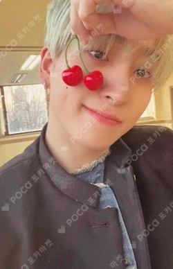 Unexpected hello82 Exclusive SANGYEON photocard image