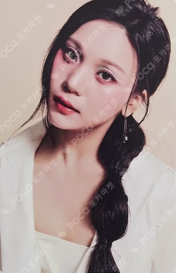 2025 VIVIZ WORLD TOUR [NEW LEGACY] in SEOUL TRADING CARD