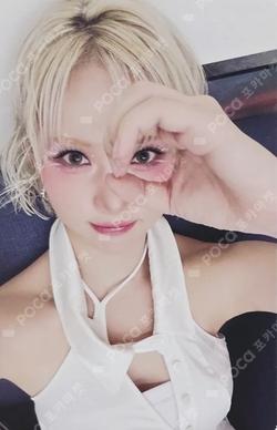 2025 VIVIZ WORLD TOUR [NEW LEGACY] in SEOUL TRADING CARD EUNHA photocard image