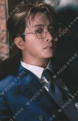2025 SEASON’S GREETINGS [THE Classic] YOUNGJAE photocard image