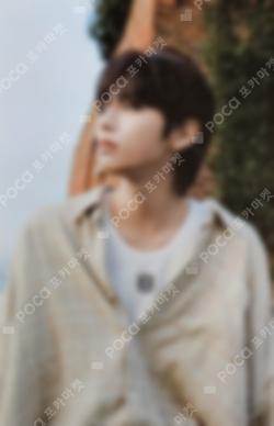 HOW? General Market Exclusive TAESAN photocard image