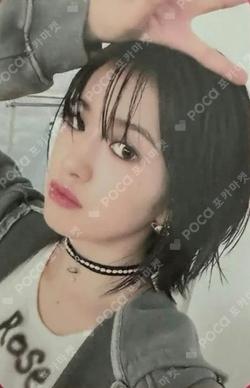 I'VE MINE US Exclusive YUJIN photocard image