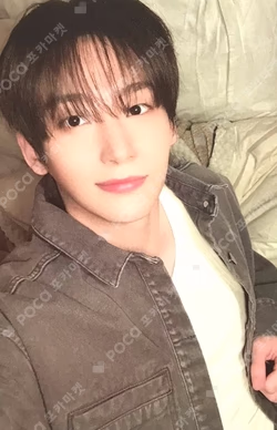 Dare to Crave ? ver. JUNGMO photocard image