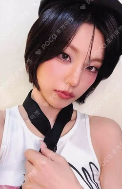 ITZY YEJI photocard image