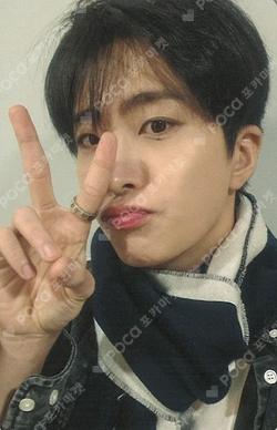 2025 SEASON’S GREETINGS [THE Classic] SOUND WAVE YOUNGJAE photocard image