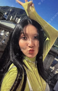 [MIC ON] 1Takes ver. Hwa Sa photocard image