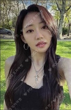 KISS OF LIFE　トレカ　Julie　中華 kiss of life autographed signed Julie Polaroid Photocard