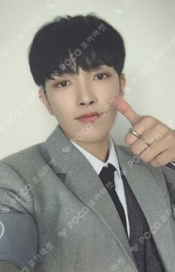 ATEEZ HONGJOONG photocard image