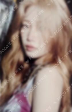 DIFFERENT WEVERSE KAZUHA photocard image